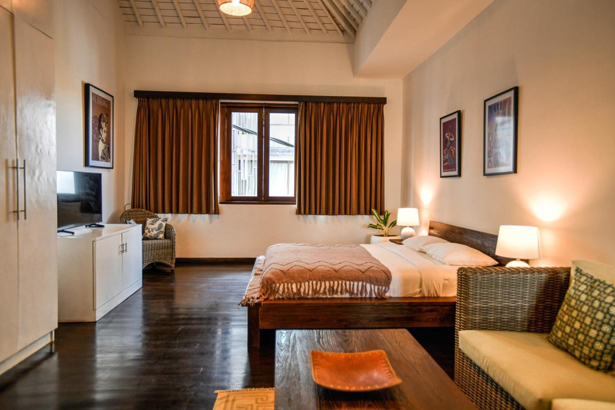 סמיניאק Melo Suites Hotel מראה חיצוני תמונה