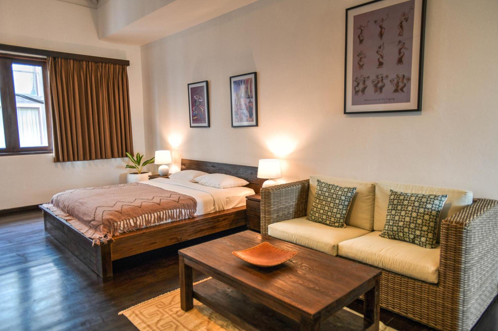 סמיניאק Melo Suites Hotel מראה חיצוני תמונה